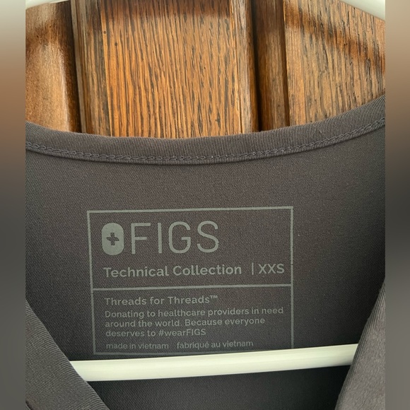 2 FIGS scrub sets CHARCOAL and MOSS XXS - Picture 4 of 15